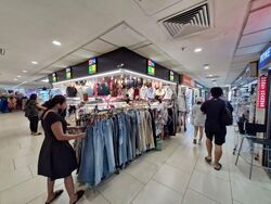 Lucky Plaza (D9), Shop House #594477711